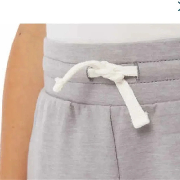 #11 32 Degrees Cool Youth Active Short NWOT Size Small 7/8 - Picture 3 of 11